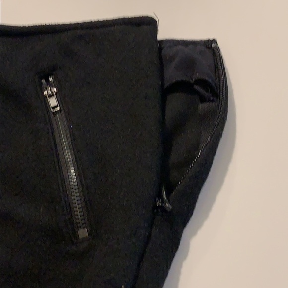 Super cute Cooperative shorts. Size 0 - Picture 4 of 4